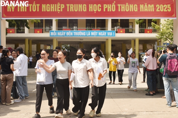 Sáng 26/6: Hơn 14.000 thí sinh bước vào kỳ thi tốt nghiệp THPT 2025 với môn Ngữ văn. 