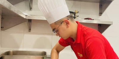 Một Ngày Đi Làm Của Sinh Viên Ngành Kỹ Thuật Chế Biến Món Ăn Trường Trung Cấp Ý Việt