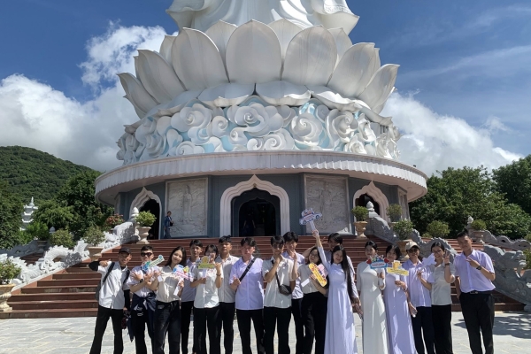 HÀNH TRÌNH TRẢI NGHIỆM THỰC TẾ NGÀNH HƯỚNG DẪN DU LỊCH: HỌC TỪ NHỮNG ĐIỀU MẮT THẤY – TAI NGHE