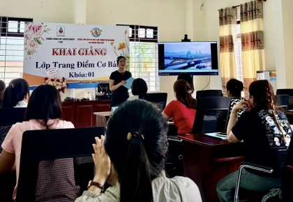 Ý Việt khai giảng khóa học Trang điểm sơ cấp được Nhà nước hỗ trợ 100% học phí tại Điện Bàn Ý Việt khai giảng khóa học Trang điểm sơ cấp được Nhà nước hỗ trợ 100% học phí tại Điện Bàn