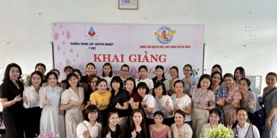 Học nghề trang điểm miễn phí 100% tại Tam Kỳ cùng Ý Việt