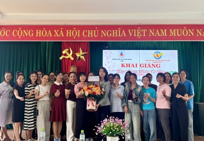 Ý VIỆT KHAI GIẢNG KHÓA HỌC TRANG ĐIỂM CƠ BẢN 07 MIỄN PHÍ TẠI TAM KỲ