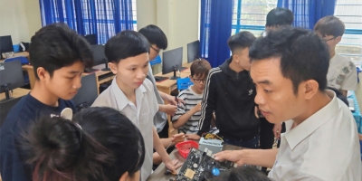 Miễn 100% học phí nghề công nghệ thông tin sau THCS