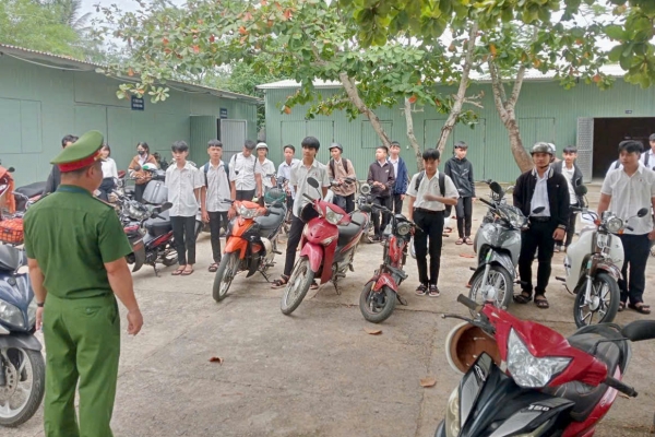 K26 TRANG BỊ KIẾN THỨC PHÁP LUẬT, XÂY DỰNG MÔI TRƯỜNG HỌC TẬP AN TOÀN TẠI Ý VIỆT
