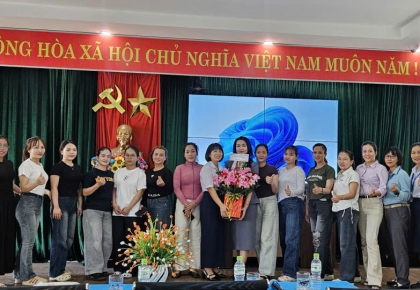 Khai giảng lớp Trang điểm cơ bản 06 và trao chứng nhận cho học viên tại Tam Kỳ