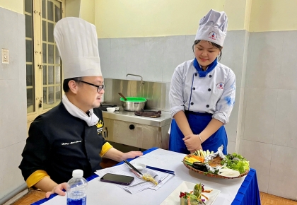 TUYỂN SINH KHÓA KỸ THUẬT CHẾ BIẾN MÓN ĂN K26 TẠI Ý VIỆT 